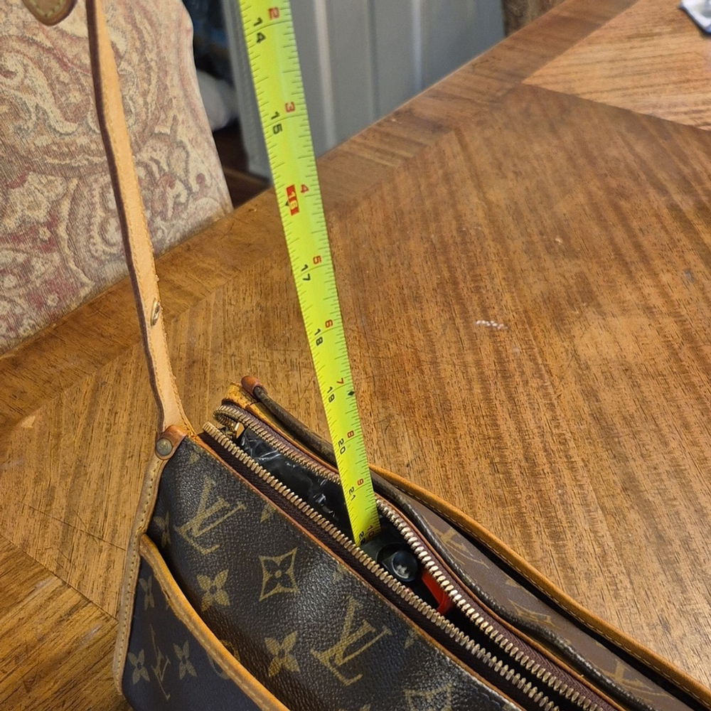 LouisVuittonPopincourt 22" Adj. CrossbodyStrap,(retired.(#1710).L12"×H.5.5"×W.5" - Picture 10 of 16